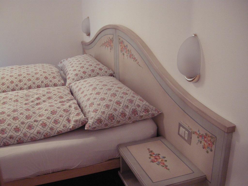 Appartamenti Cesa Maria Mountain Hospitality Canazei Szoba fotó